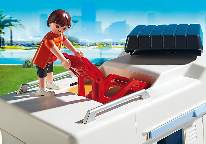 Playmobil. Серия Аквапарк - Семейный автомобиль - дом на колесах  